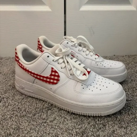 Nike Air Force 1 '07 Essential Low Mystic Red Gingham - Picture 2 of 6